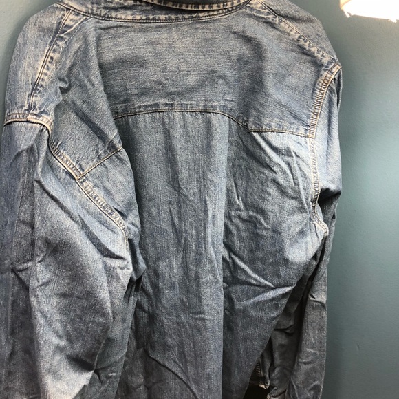Denim Levi’s Shirt - Picture 2 of 3